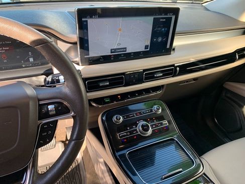 Used 2023 Lincoln Nautilus AWD w/ Premium Package image 27