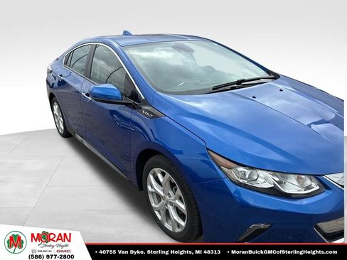 Used 2017 Chevrolet Volt Premier w/ Driver Confidence II Package FWD image 3
