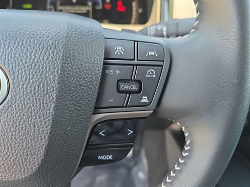 Used 2026 Toyota Camry SE FWD image 19