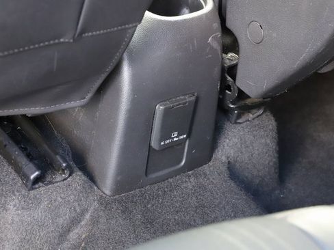 Used 2021 Chevrolet Trax LT w/ Redline Edition image 17