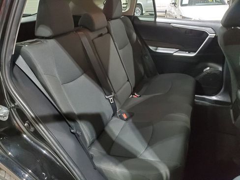 Used 2021 Toyota RAV4 LE image 19