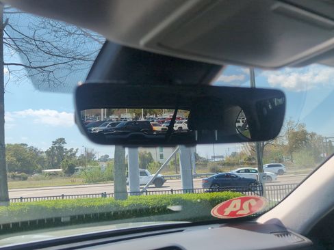 Certified 2024 Toyota Highlander XLE image 26