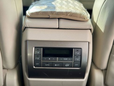 Used 2011 Lexus GX 460 image 15