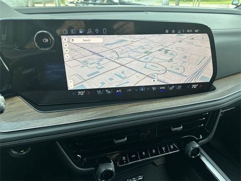 New 2026 Chevrolet Suburban High Country image 13