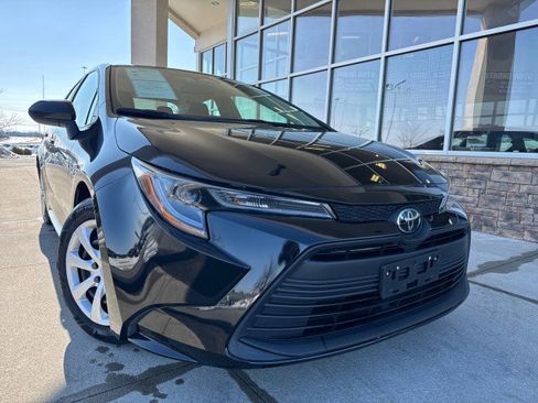 Used 2024 Toyota Corolla LE image 1