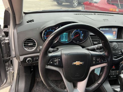 Used 2013 Chevrolet Cruze LT w/ RS Package image 12