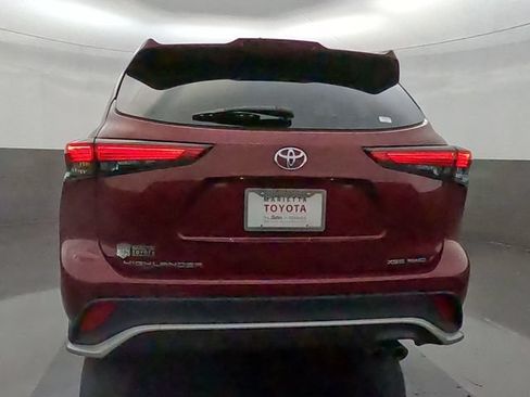 Used 2023 Toyota Highlander XSE AWD/4WD image 6