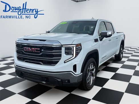 Used 2023 GMC Sierra 1500 SLT w/ SLT Convenience Package image 1