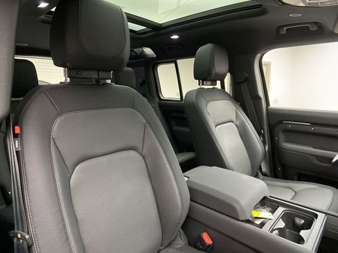 Certified 2023 Land Rover Defender 110 X-Dynamic SE image 3