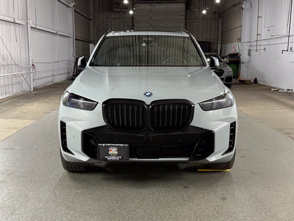 Used 2024 BMW X5 xDrive50e w/ M Sport Package AWD/4WD image 3