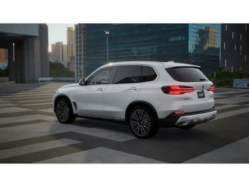 New 2026 BMW X5 xDrive40i w/ Climate Comfort Package AWD/4WD image 2
