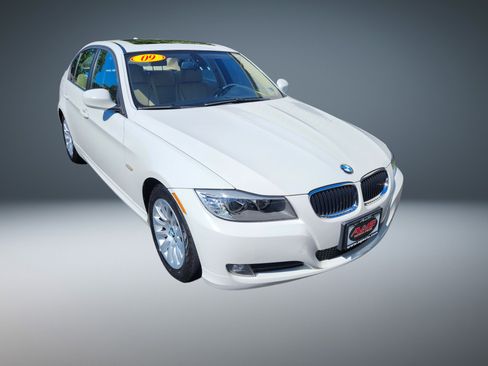 Used 2009 BMW 328i Sedan RWD image 1