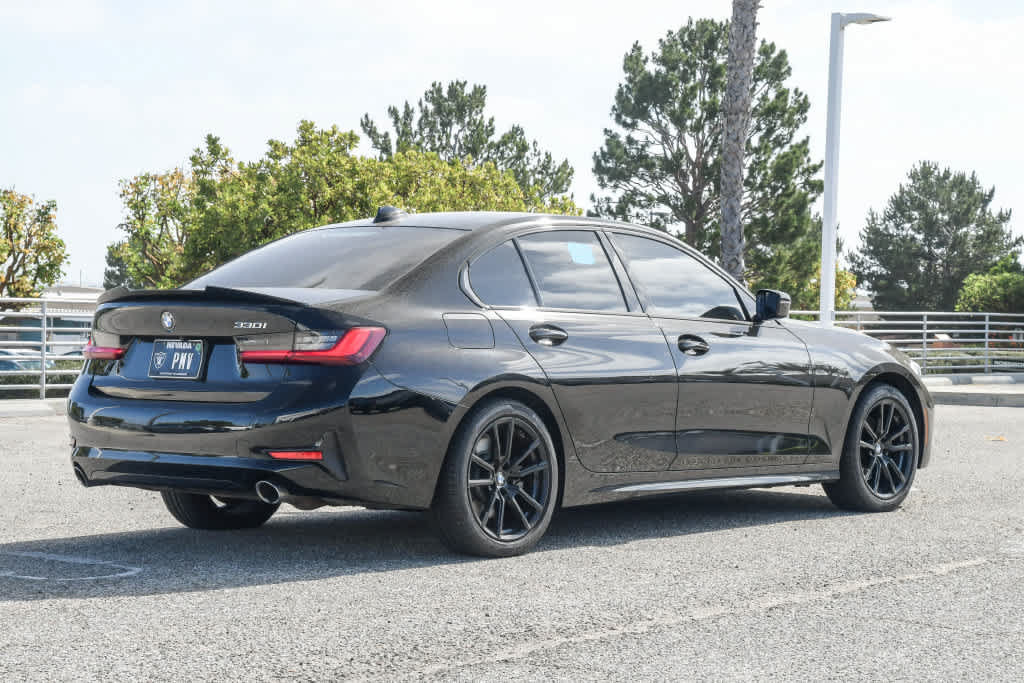 Used 2022 BMW 330i Sedan RWD image 9