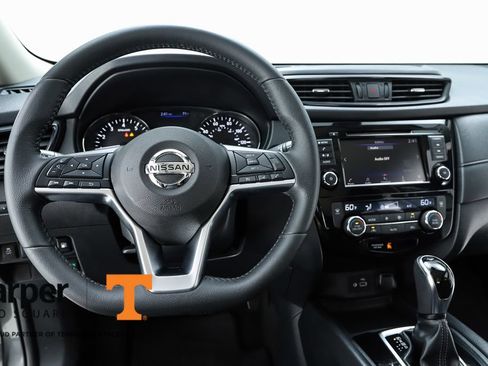 Used 2019 Nissan Rogue SV FWD image 58