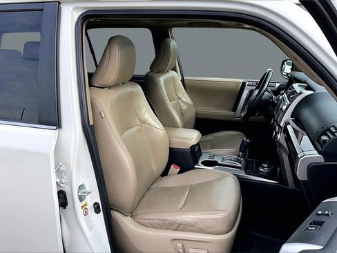 Used 2016 Toyota 4Runner Limited image 7