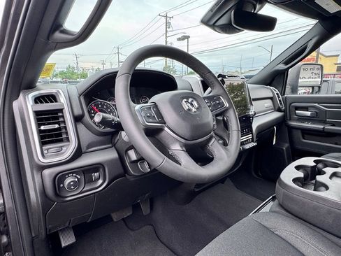 Used 2025 RAM 2500 Big Horn AWD/4WD image 13