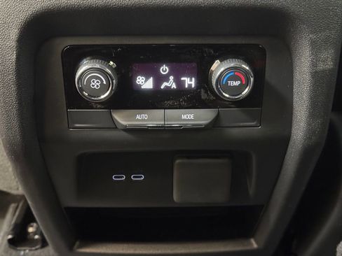 New 2026 Chevrolet Traverse LT w/ Enhanced Driving Package FWD image 19