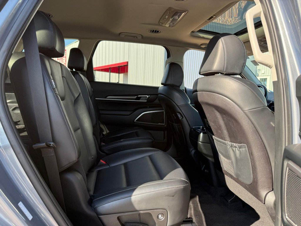 Used 2025 Kia Telluride S AWD/4WD image 12