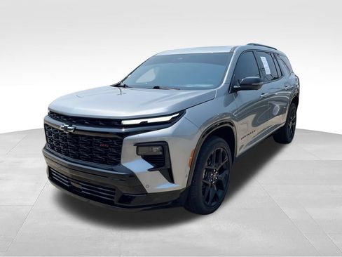 Used 2026 Chevrolet Traverse RS w/ LPO, Floor Liner Package AWD/4WD image 4