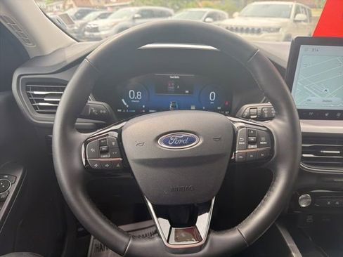 Used 2025 Ford Escape Platinum AWD/4WD image 29