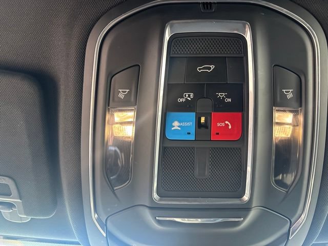 Used 2024 Jeep Grand Cherokee L Limited w/ Black Appearance Package AWD/4WD image 38