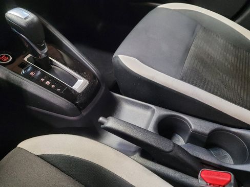 Used 2021 Nissan Versa SV FWD image 26