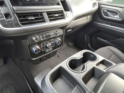 Used 2022 GMC Yukon SLE w/ Gmc Pro Safety Plus Package image 14