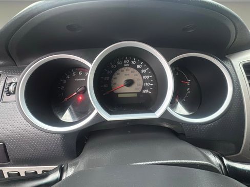 Used 2010 Toyota Tacoma 2WD Access Cab image 12