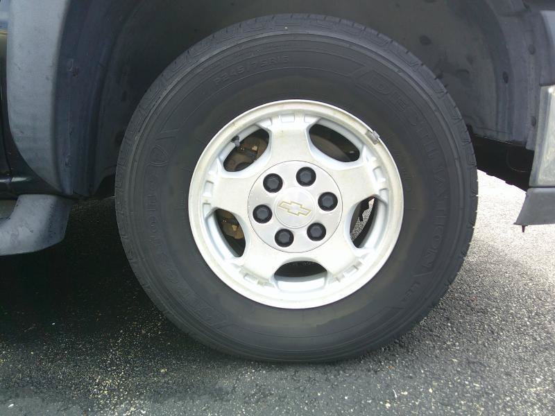 Used 2005 Chevrolet Tahoe LS w/ Cargo Package RWD image 8