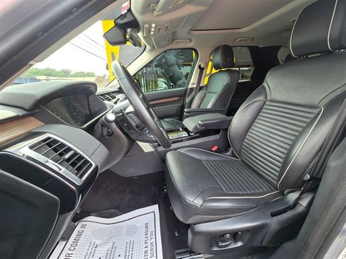 Used 2020 Land Rover Discovery HSE AWD/4WD image 14