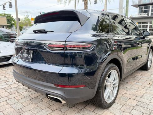 Used 2020 Porsche Cayenne image 11