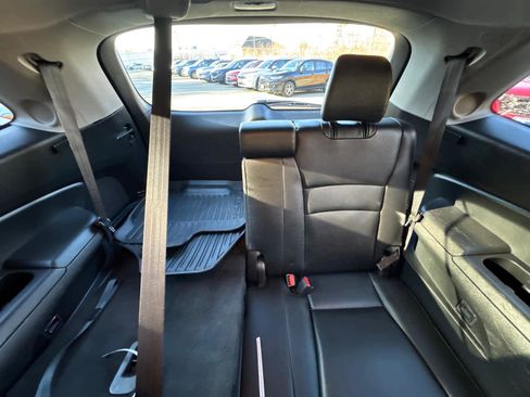 Used 2021 Honda Pilot Touring image 38
