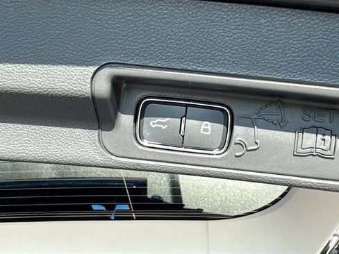 New 2026 Ford Explorer Active RWD image 29