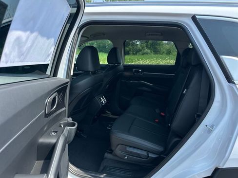 New 2025 Kia Sorento S image 13