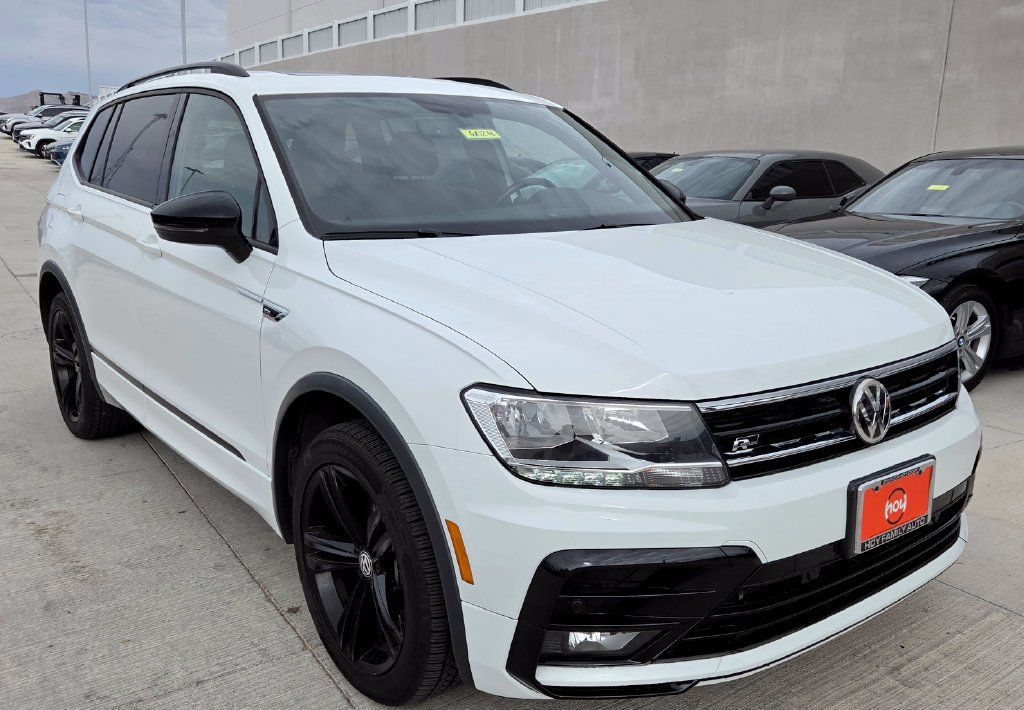 Used 2019 Volkswagen Tiguan SEL R-Line AWD/4WD image 3