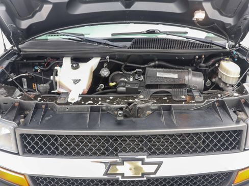 Used 2017 Chevrolet Express 2500 LS RWD image 25