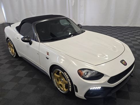 Used 2017 FIAT 124 Spider Abarth RWD image 23