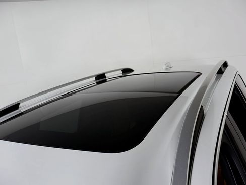 Used 2016 Volvo XC90 T8 Momentum w/ Vision Package image 15