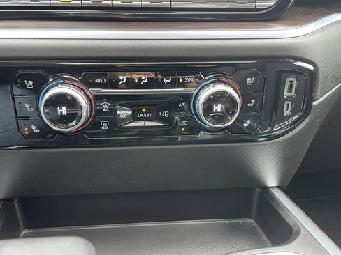 Certified 2022 GMC Sierra 1500 SLT w/ SLT Convenience Package image 38