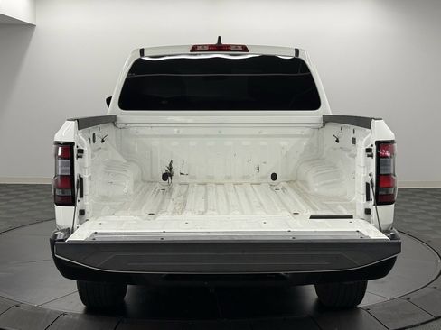Used 2022 Nissan Frontier S w/ Technology Package image 11