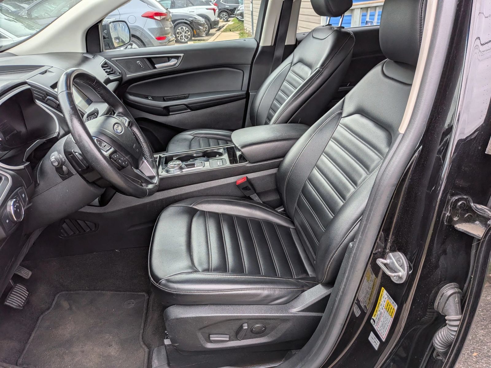 Used 2020 Ford Edge SEL AWD/4WD image 25