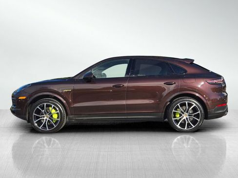 Used 2023 Porsche Cayenne Platinum Edition w/ Premium Package Plus (PIA) image 7