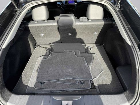 Used 2025 Toyota Prius image 61