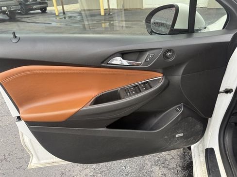Used 2016 Chevrolet Cruze Premier FWD image 9