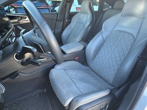 Used 2023 Audi S5 Premium w/ Convenience Package image 14