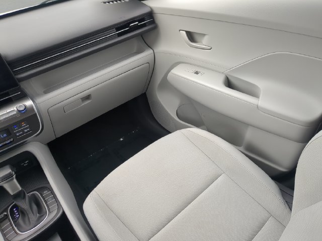Used 2024 Hyundai Kona SEL FWD image 17