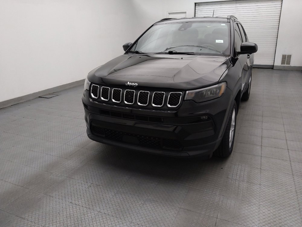 Used 2023 Jeep Compass Latitude w/ Convenience Group AWD/4WD image 15