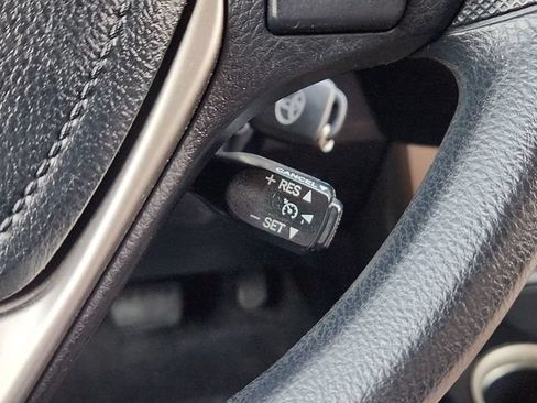 Used 2013 Toyota RAV4 XLE AWD/4WD image 36