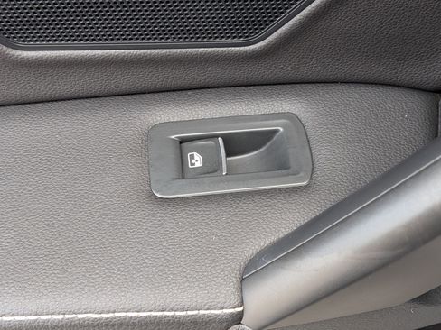 Used 2023 Volkswagen Tiguan SE FWD image 28