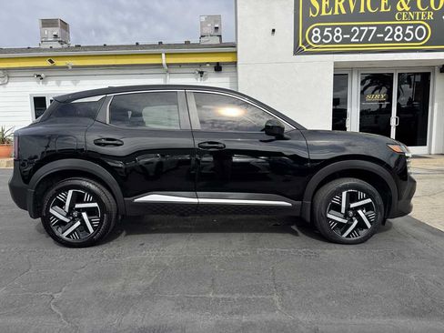 Used 2025 Nissan Kicks SV w/ Illumination Package FWD image 7